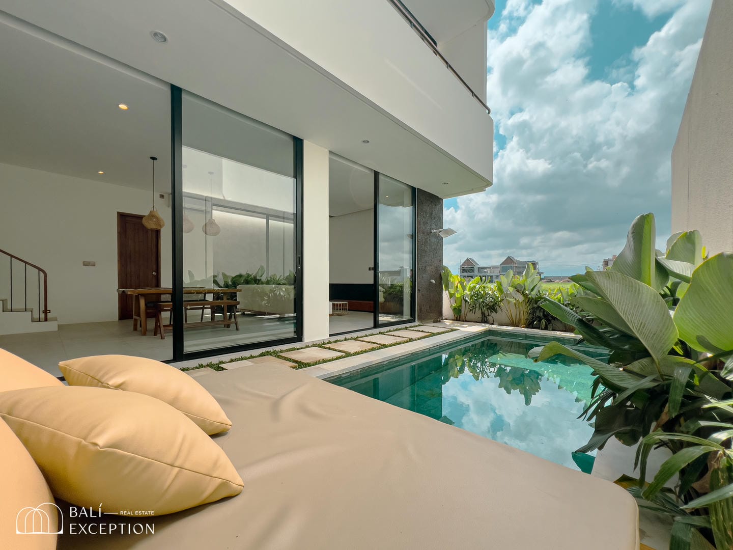 READY NOW 2 BEDROOM VILLA FOR SALE LEASEHOLD IN CEMAGI BE-1268 